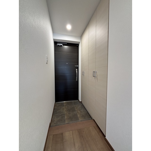 玄関　※別部屋参考写真です。