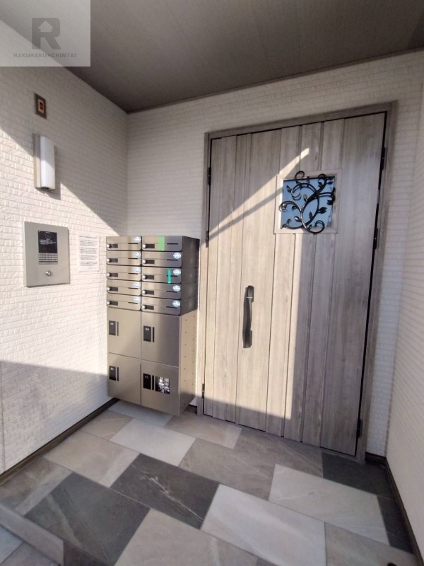 エントランス　同施工会社物件♪