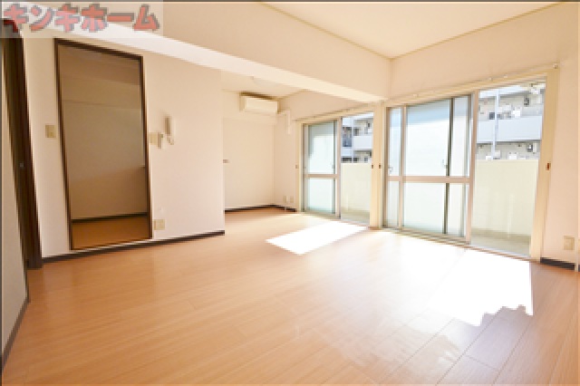 その他　写真は別のお部屋のものでございます
