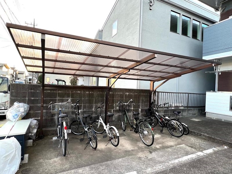 その他共有部分　屋根付きの駐輪場