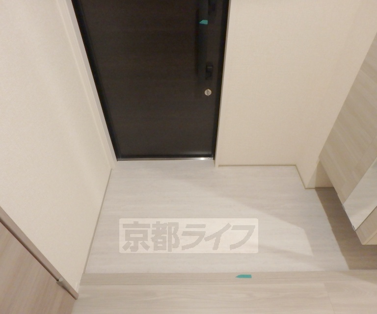 玄関　段差が低くて上がりやすい玄関です。