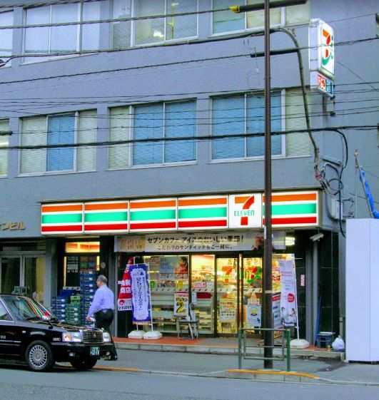 コンビニ　セブンイレブン文京湯島3丁目店（コンビニ）まで202m