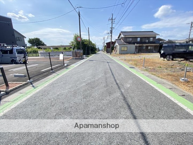 その他　前面道路（その他）まで0m