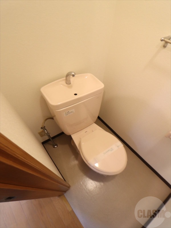トイレ　きれいな水回りです