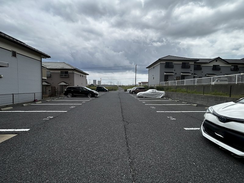 駐車場　駐車場
