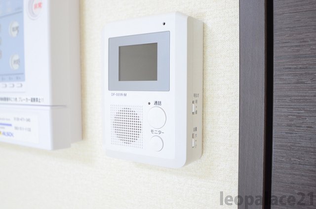 セキュリティ　モニター付きインターホン