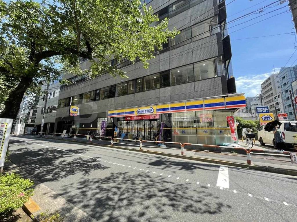 コンビニ　ミニストップ南大塚2丁目店（コンビニ）まで60m