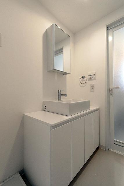 洗面設備　※写真は同タイプ住戸です。
