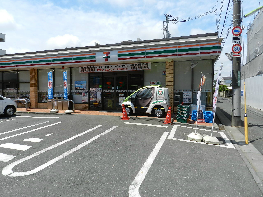 コンビニ　セブンイレブン 世田谷粕谷3丁目店（コンビニ）まで655m