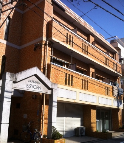 建物外観　グラン・ピア美章園