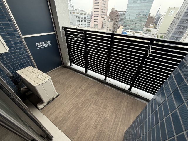 バルコニー　※写真は同じマンションの違う部屋のものになります。反転タイプ
