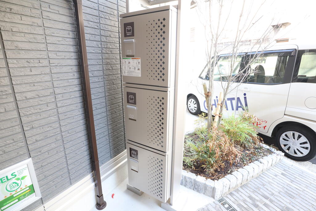 ロビー　宅配ＢＯＸ