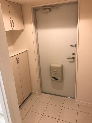 玄関　ラヴィエール花の木