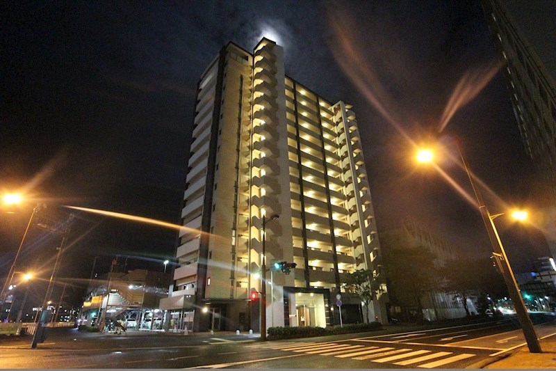 建物外観　小倉駅に隣接する高級物件です。