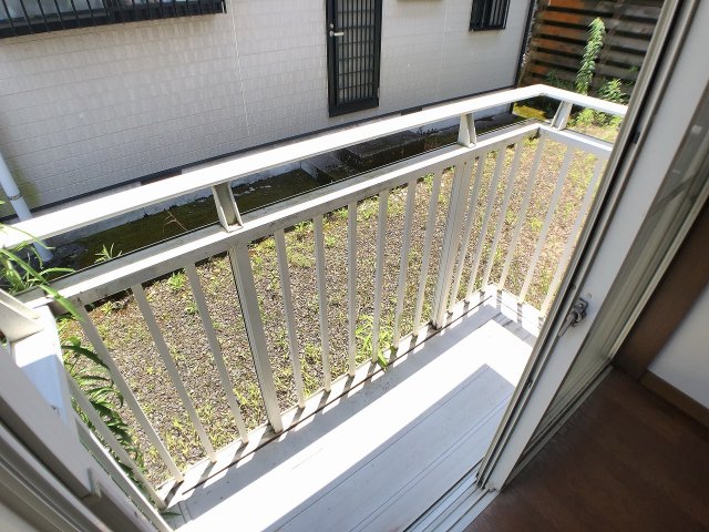 バルコニー　南向きで日当たりが良く風通しの良いバルコニー