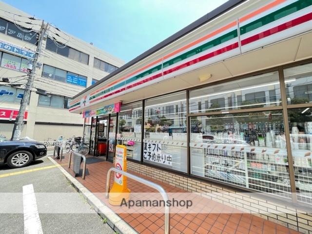 コンビニ　セブン－イレブン阪急塚口駅南店（コンビニ）まで479m