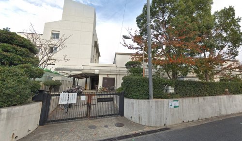 中学校　神戸市立本山南中学校（中学校）まで336m
