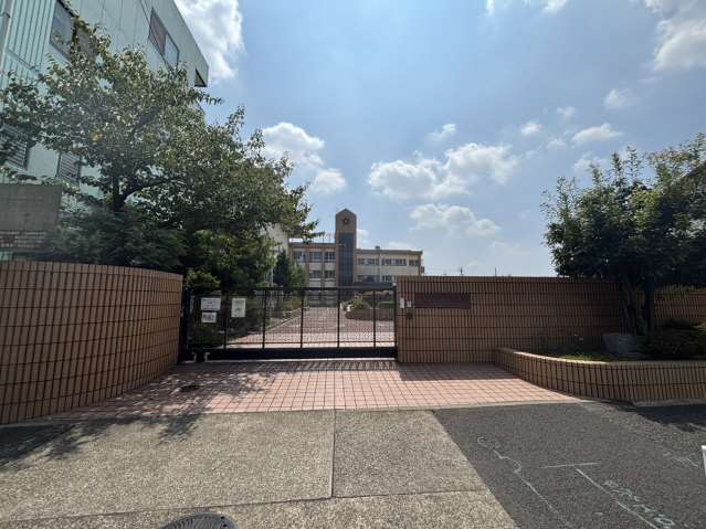 小学校　米野小学校トワイライトスクール（小学校）まで2007m