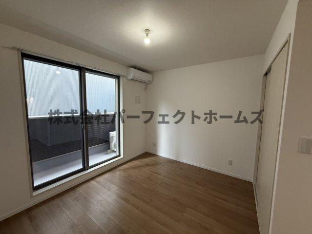 居室・リビング　こちらの居間で趣味の時間をお楽しみください