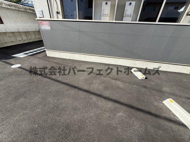 駐車場　駐車場があるので、車を買う予定の方も安心です