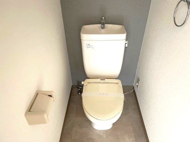 トイレ　※別号室参考写真