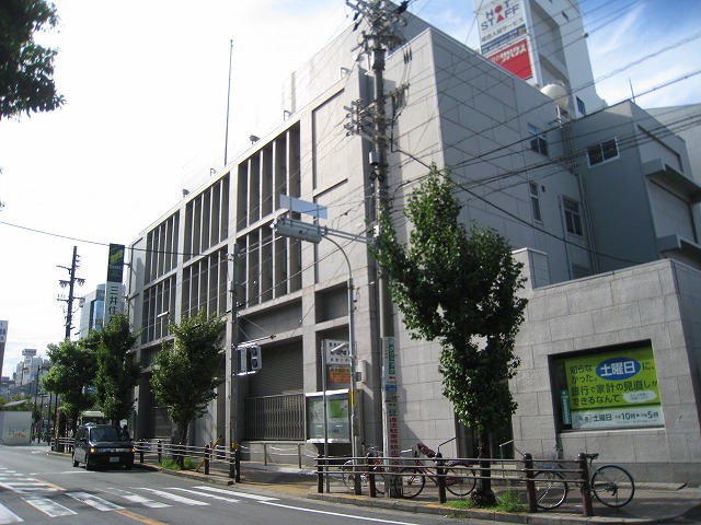 銀行　三井住友銀行 東大阪支店（銀行）まで364m