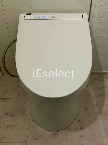 トイレ　温水洗浄便座付きのトイレです