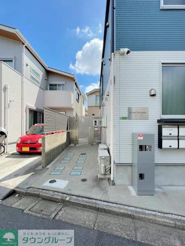 エントランス　エントランス