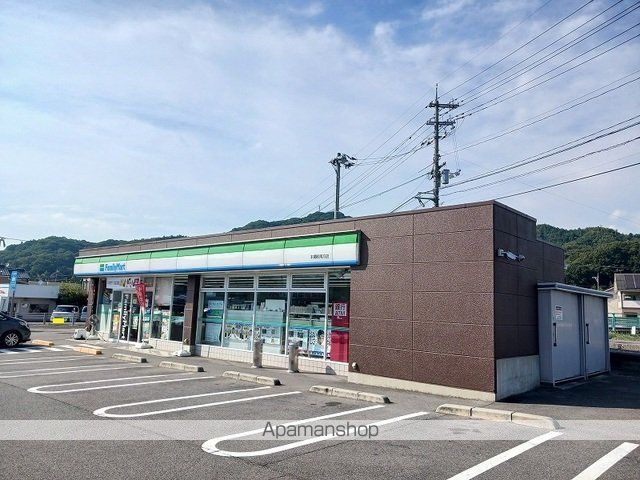 コンビニ　ファミリーマート本郷町南方店（コンビニ）まで450m
