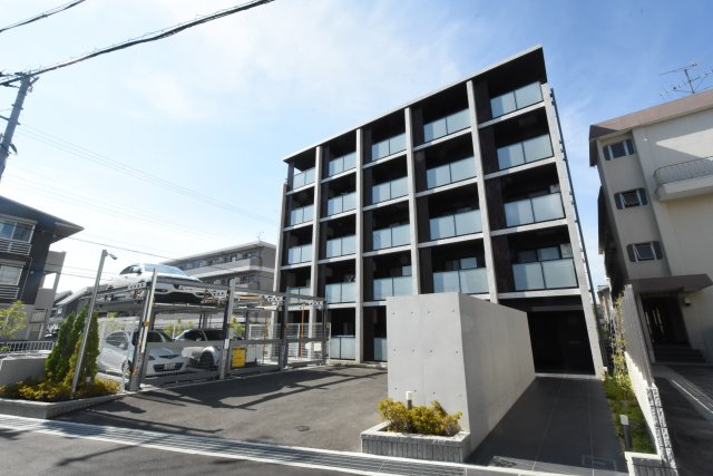 建物外観　オートロック付きで安心です♪