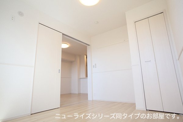 その他部屋・スペース　明るい色調の室内です