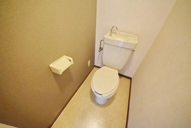 トイレ　別部屋参考写真