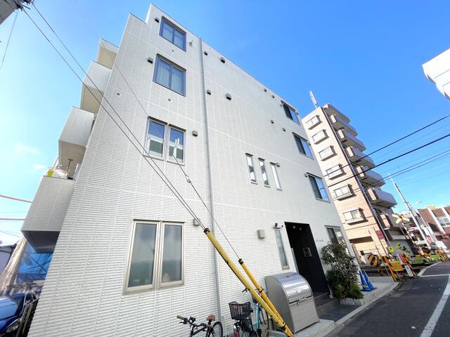 建物外観　こちら、外観パースです