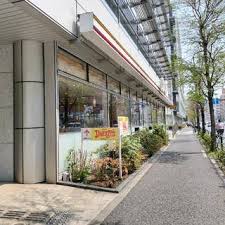 飲食店　デニーズ高田馬場店（飲食店）まで466m