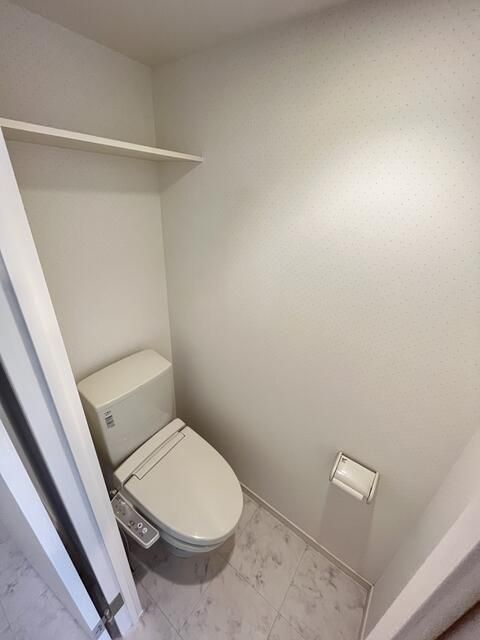 トイレ　※同間取り・別号室の写真です