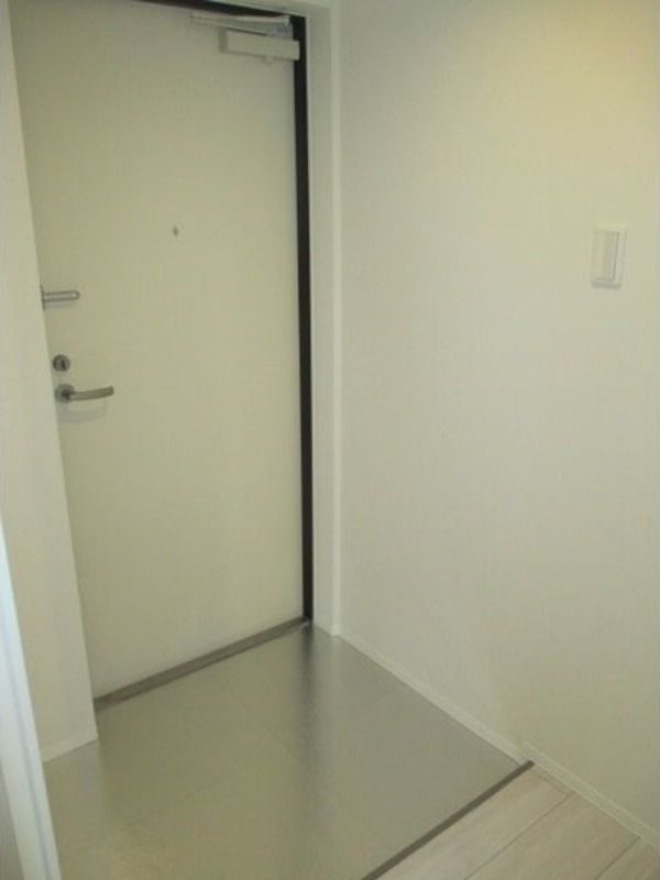 玄関　２号室タイプの参考写真となります！