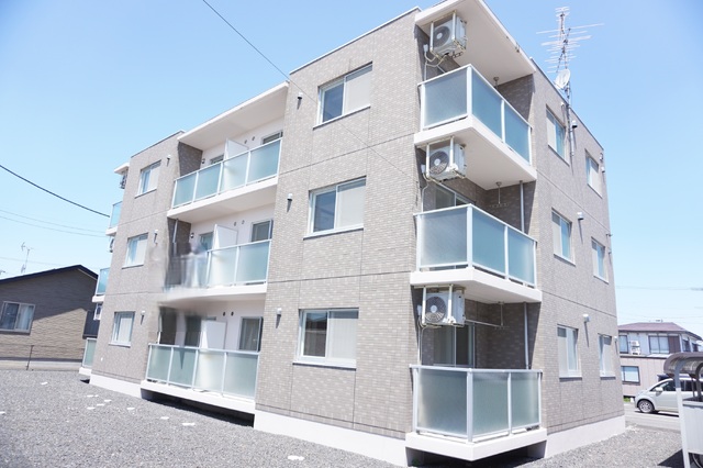 建物外観　２０２６年５月撮影