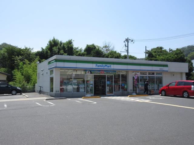 コンビニ　ファミリーマート（コンビニ）まで1477m