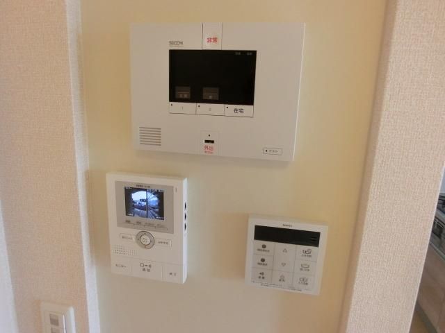 セキュリティ　セコム　TVドアホン　給湯リモコン