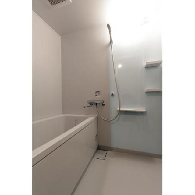 バス・シャワールーム　※写真は同タイプ住戸です。