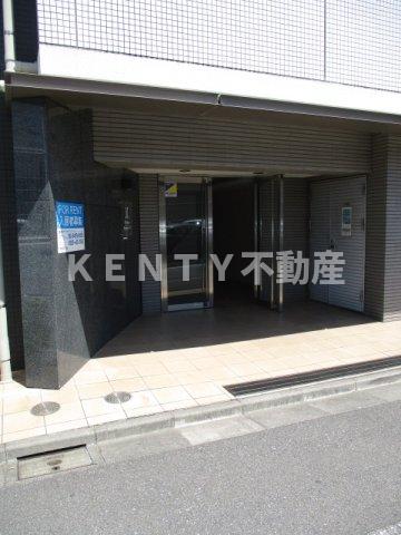 エントランス　ゆとりのあるエントランスです