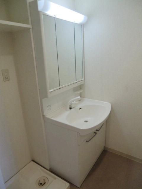 洗面設備　嬉しいシャンプードレッサー