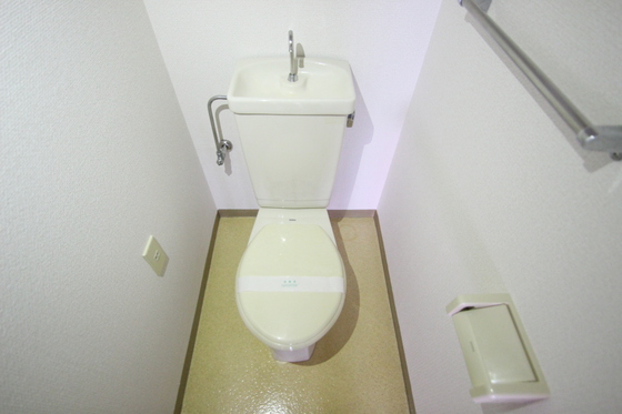 トイレ　※別部屋の写真です