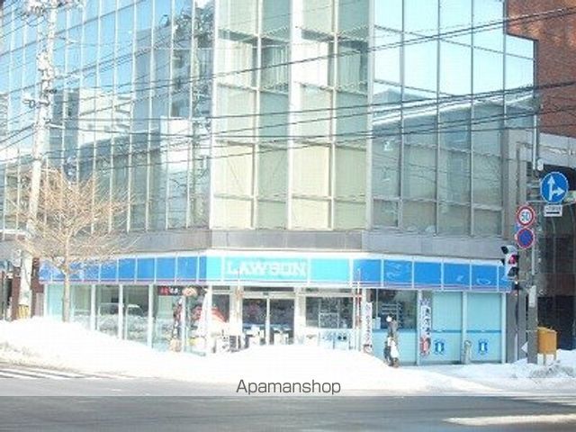 コンビニ　ローソン（コンビニ）まで201m