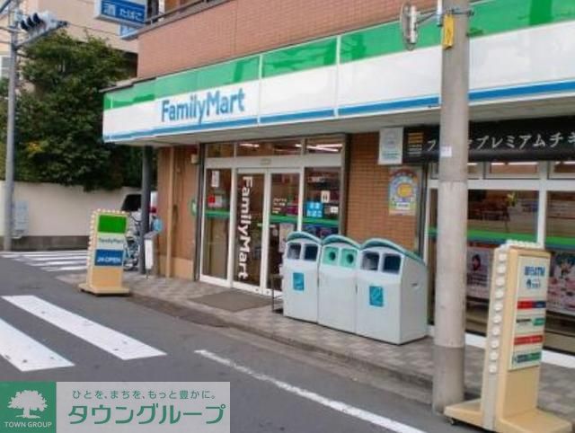 コンビニ　ファミリーマート千川一丁目店（コンビニ）まで370m
