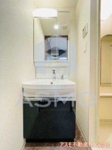 洗面設備　同マンション別部屋参考写真