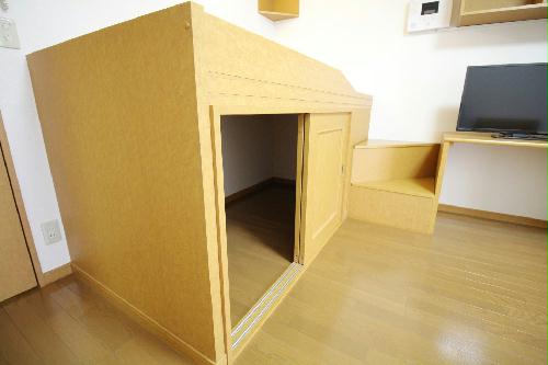 収納　収納はクローゼットに加えて、ベッドの下にも！？