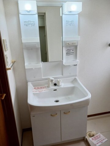 洗面設備　使いやすい洗面所です