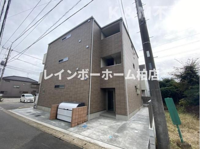 建物外観　落ち着いた雰囲気の外観です