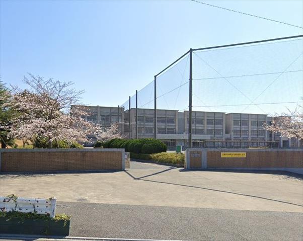 中学校　藤沢市立片瀬中学校（中学校）まで1854m